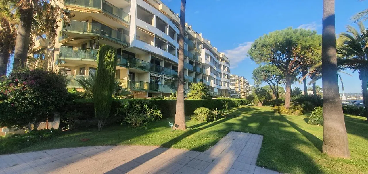 Apartment Residence Egee Cannes France